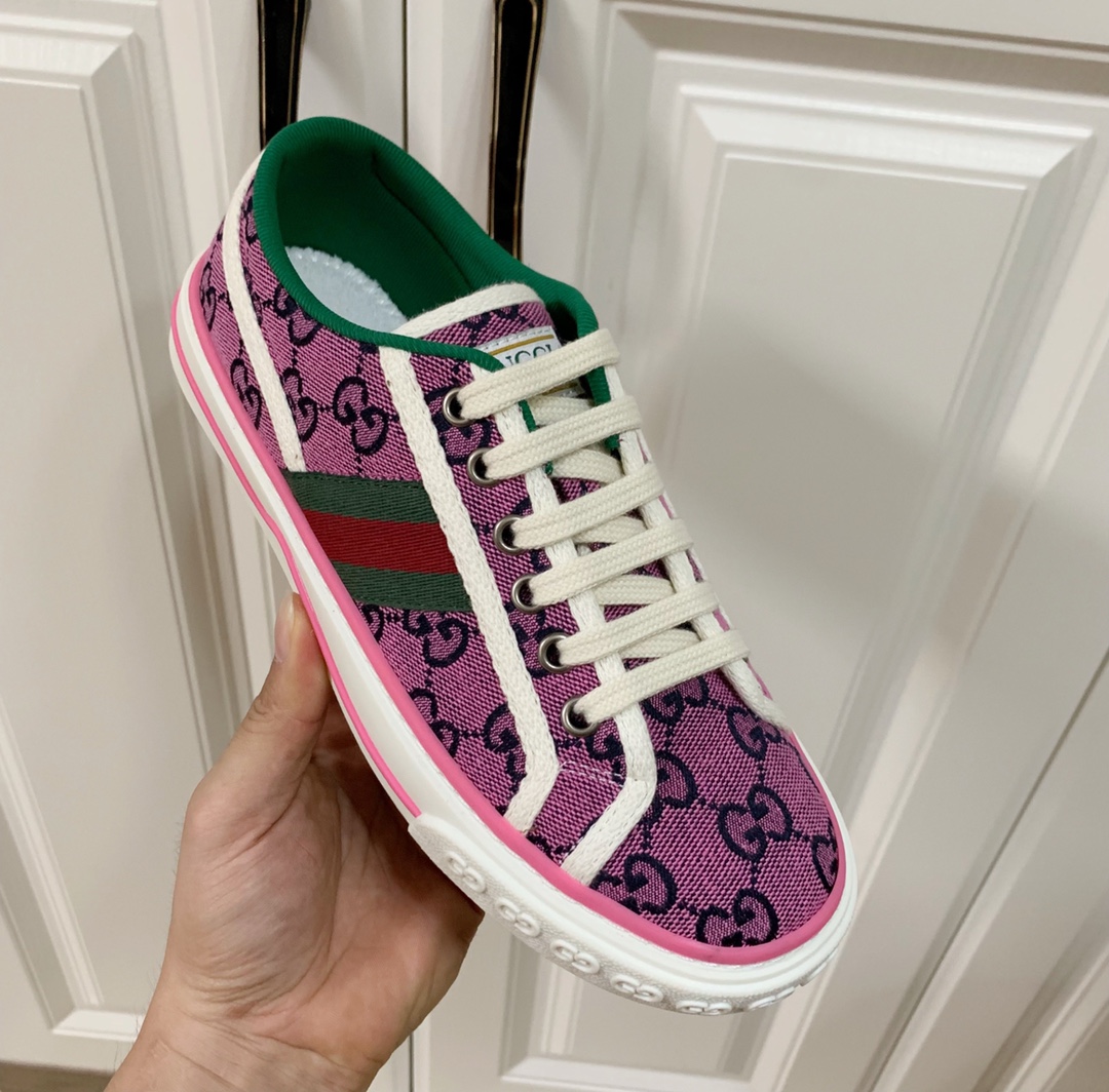Gucci shoe87