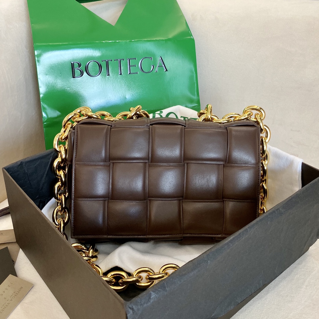 BOTTEGA VENETA THE CHAIN CASSETTE