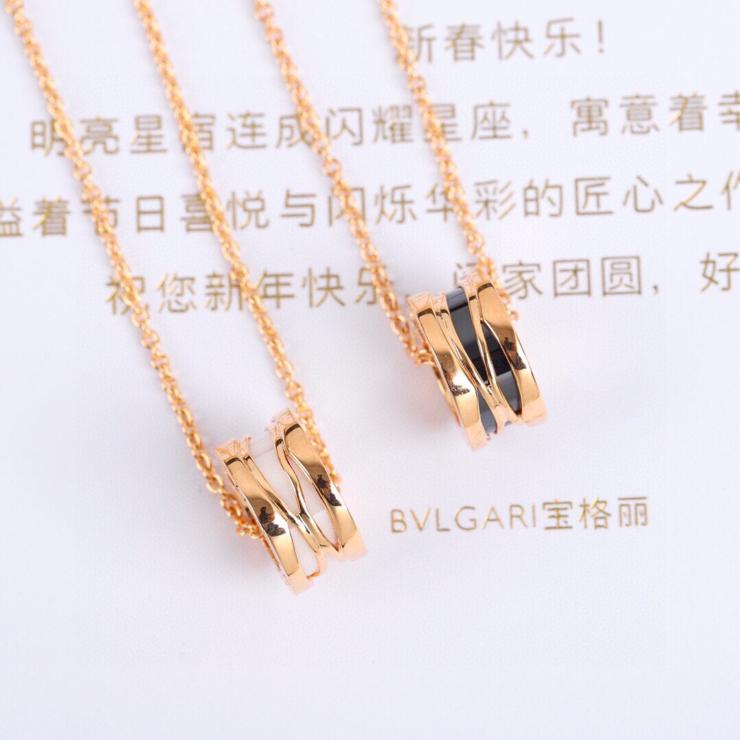 B*VLG@RI Line ceramic necklace