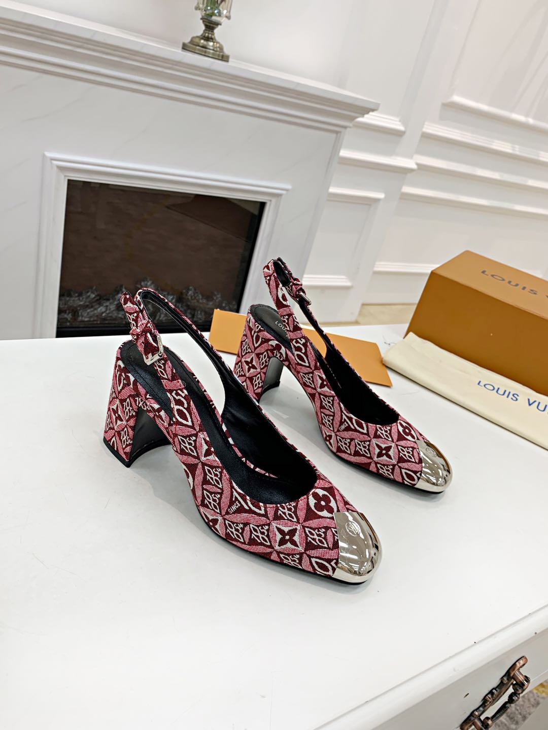 LV shoes105