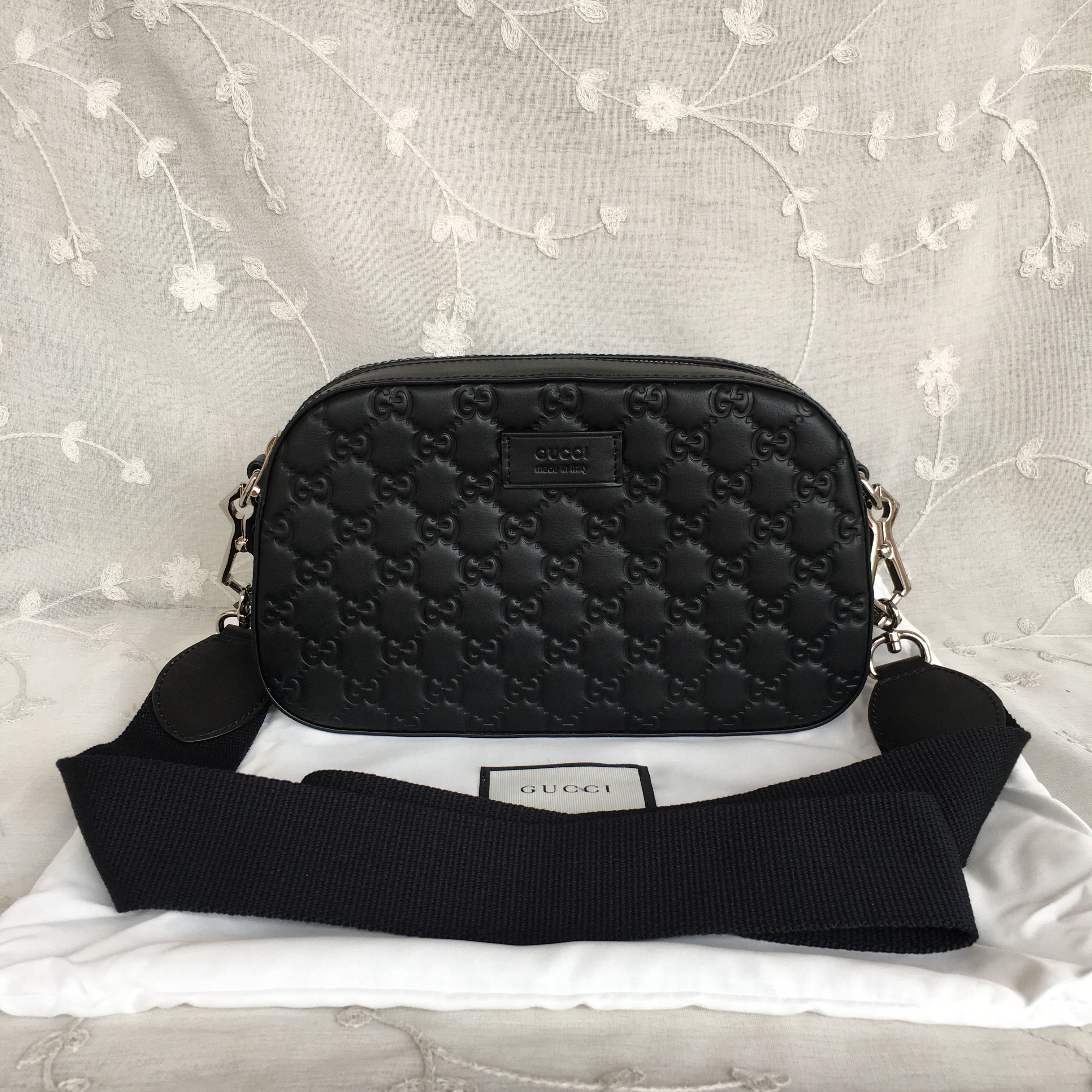 Gucci Shoulder Bag 574886