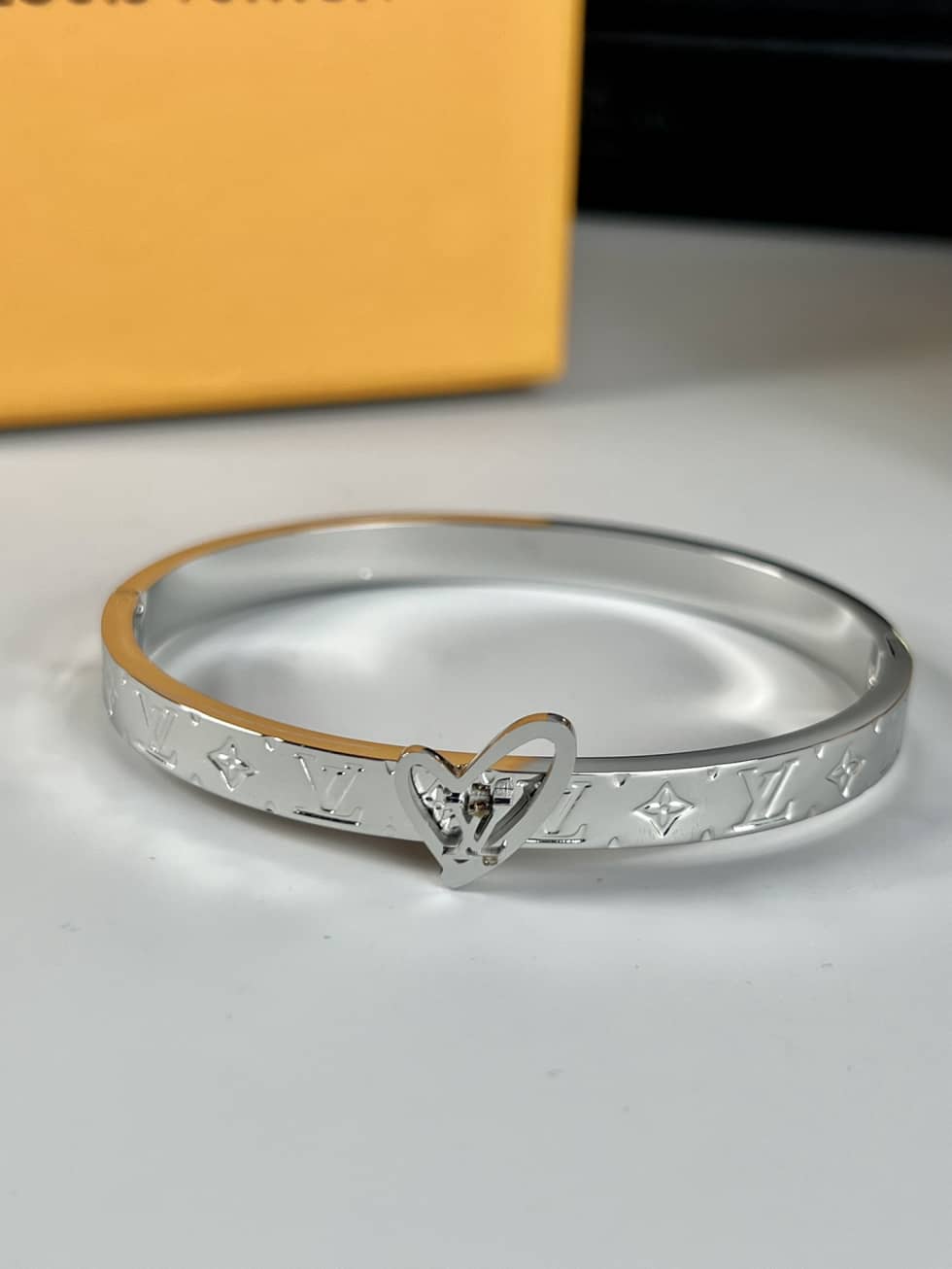 Louis Vuitton Best AAA Replica Bracelet