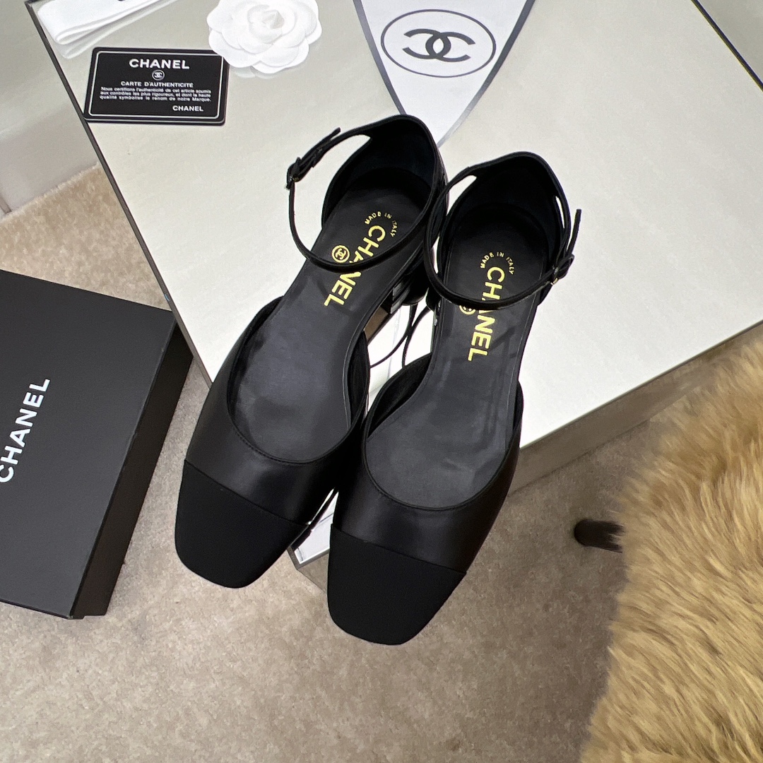 Chanel Shoes126