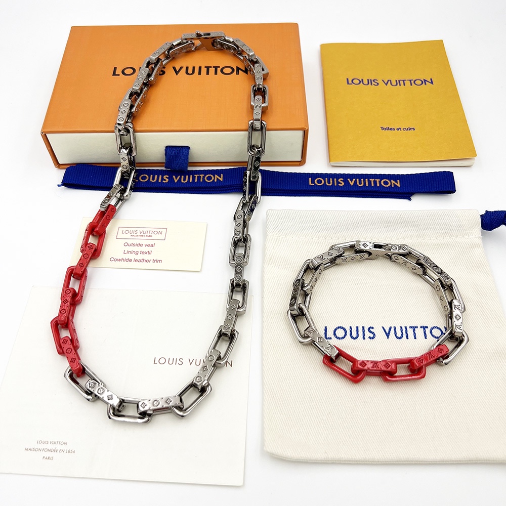 L*V red bamboo knot necklace