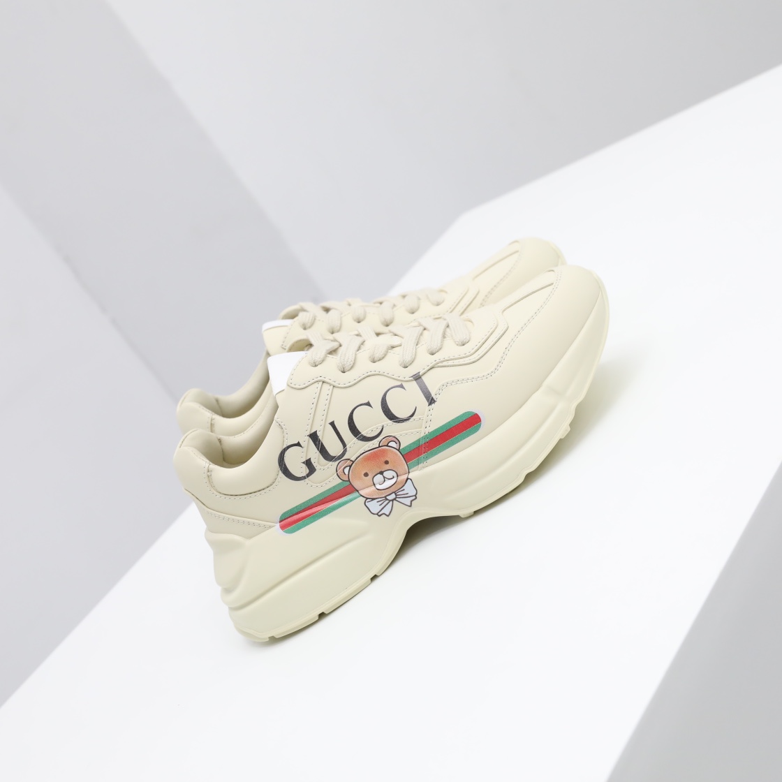Gucci shoe26