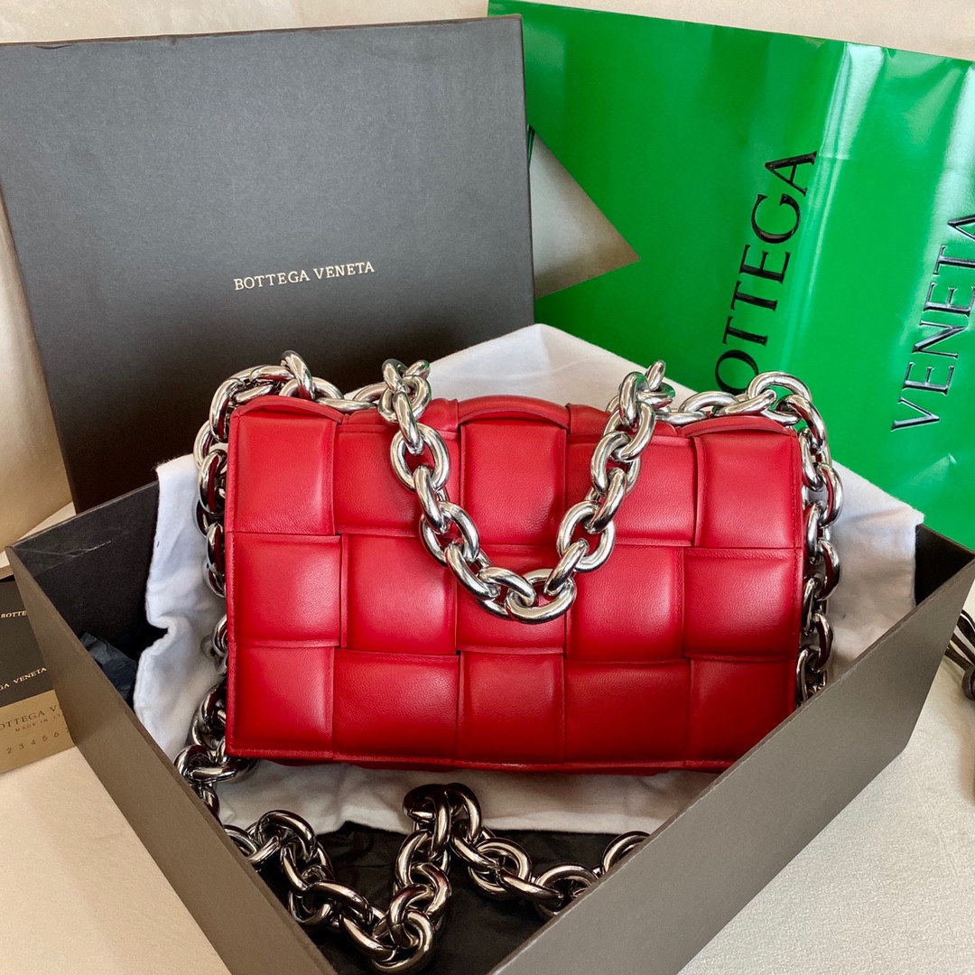 BOTTEGA VENETA THE CHAIN CASSETTE