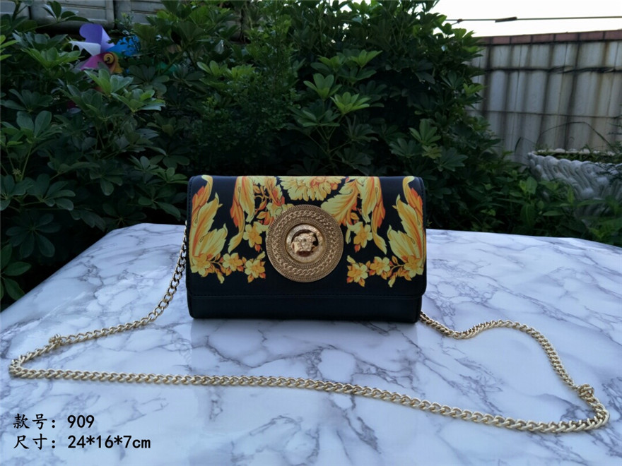 Versace AAA Messenger Bags #643345