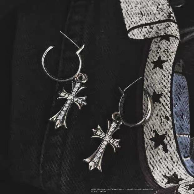 Chrome hearts Full diamond cross earrings