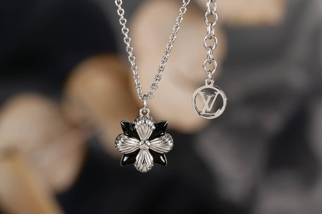 Buy Louis Vuitton Cheap Designer Necklace