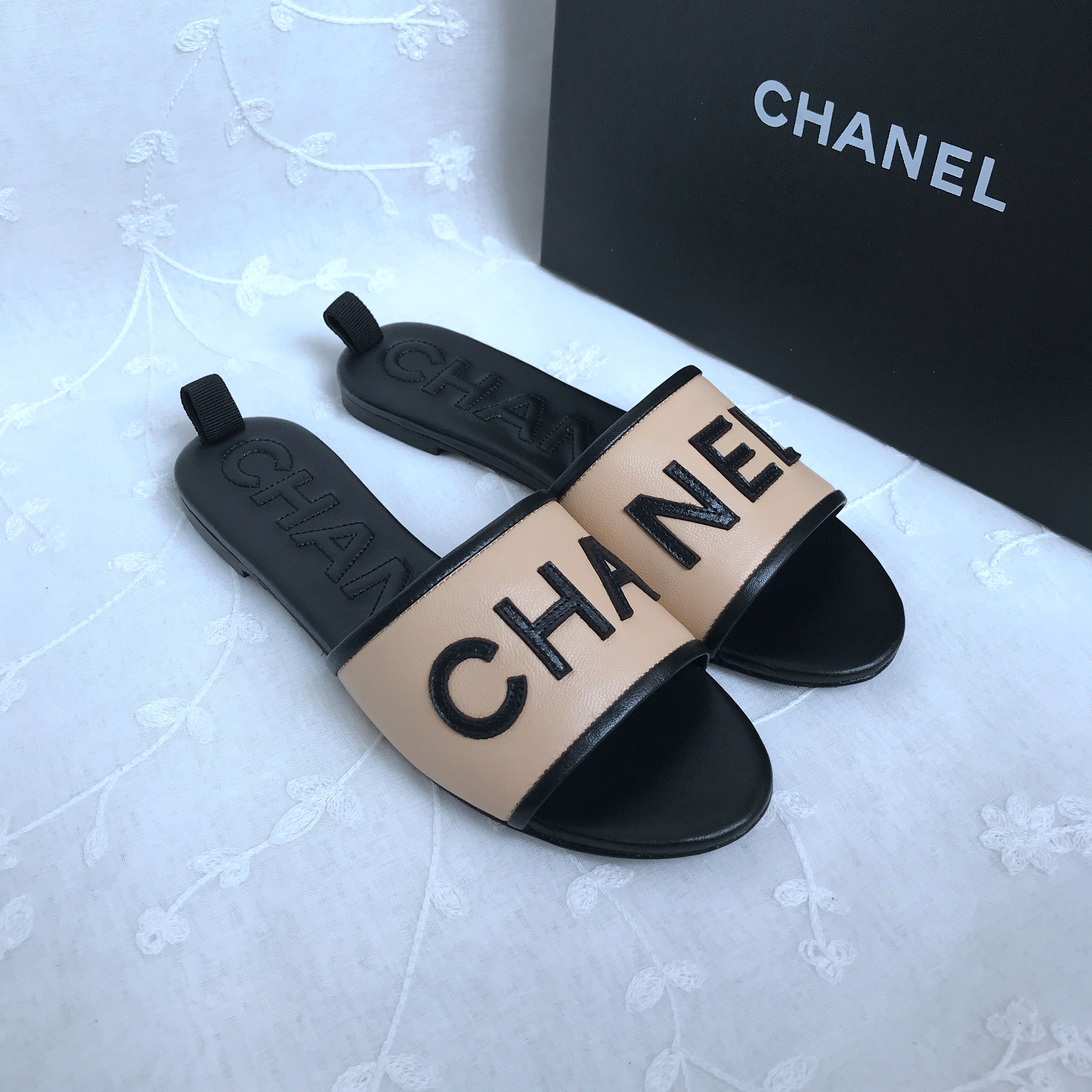 CC Slippers Shoes 437153