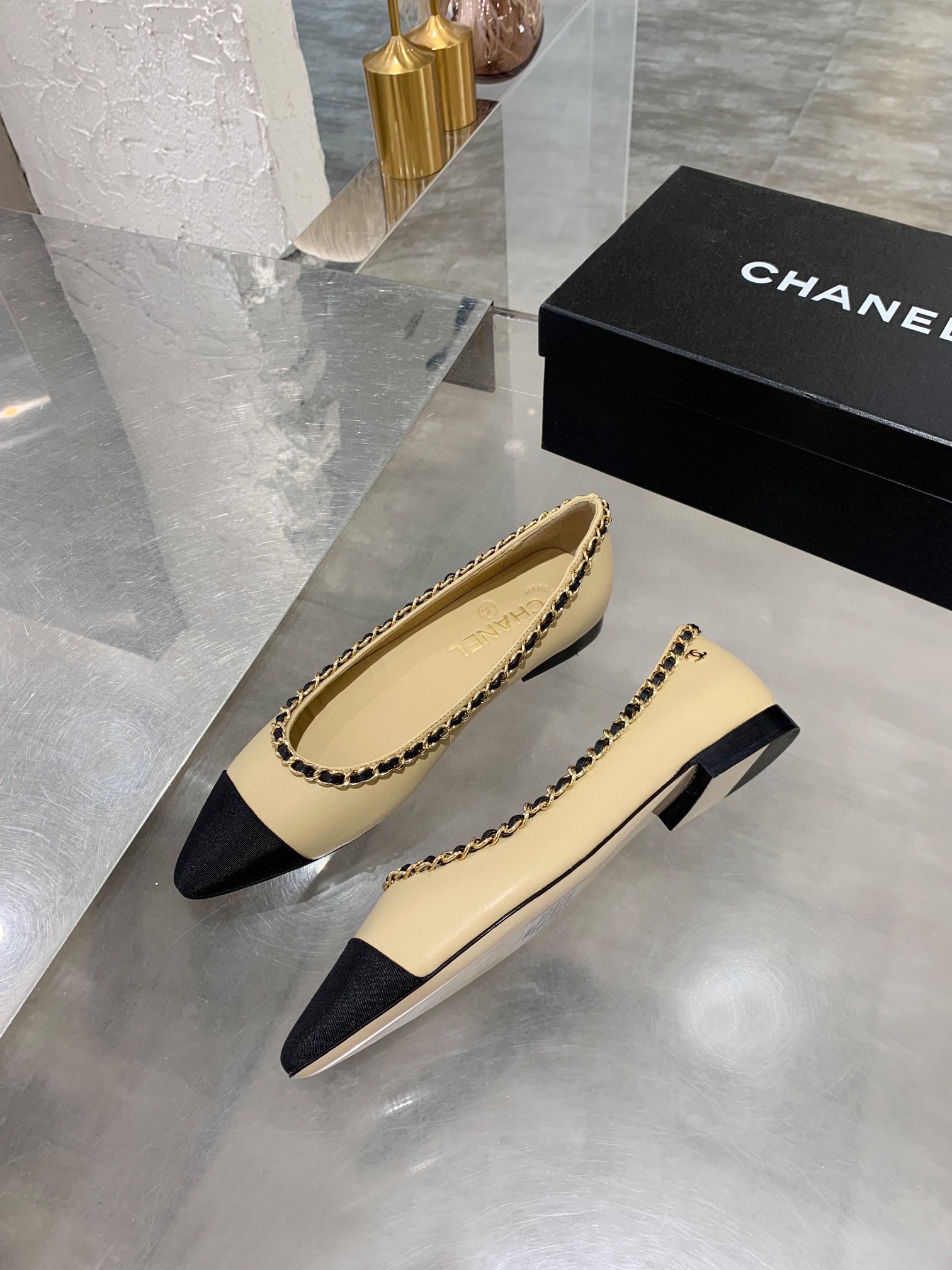 Chanel Shoes535