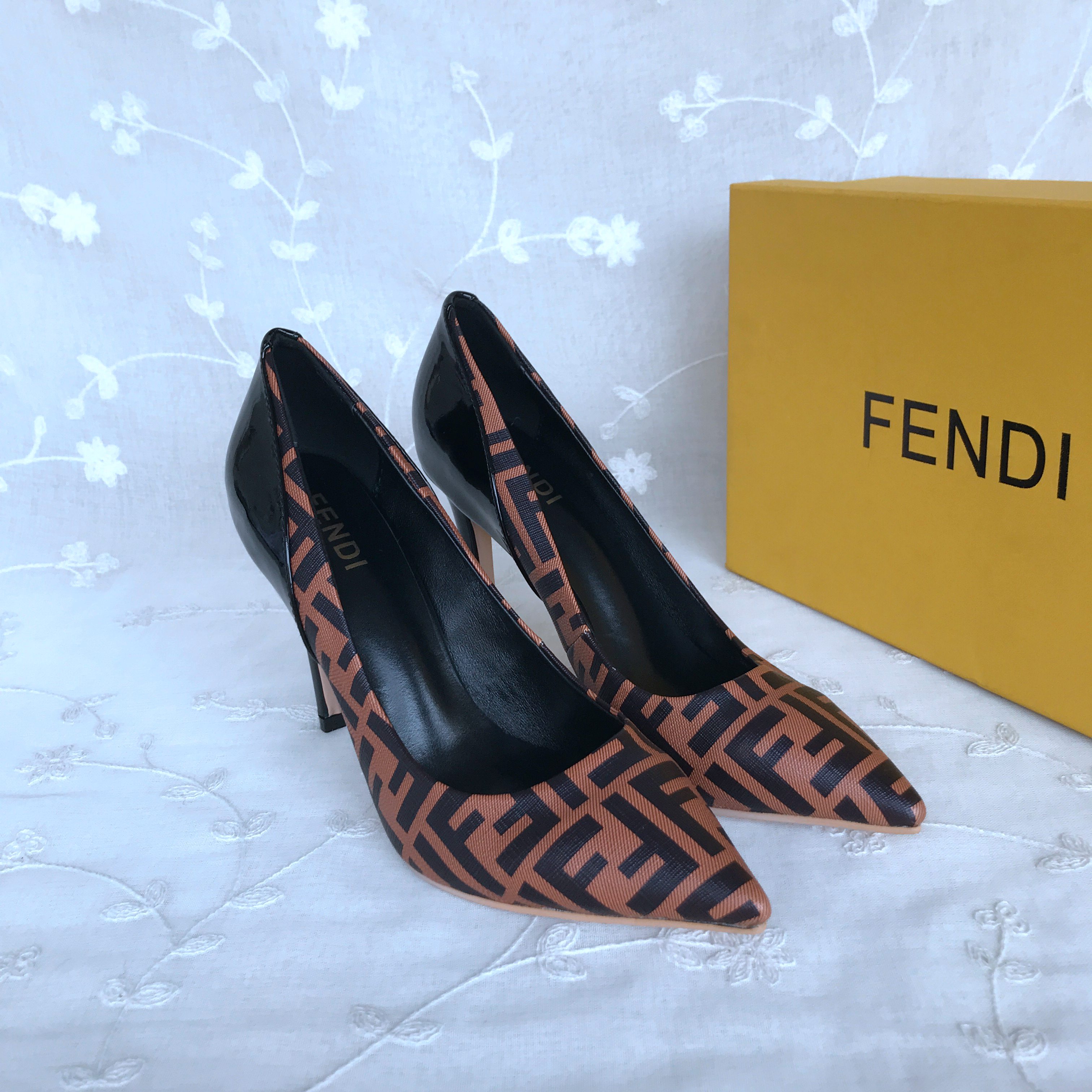 Fendi High heels 846647