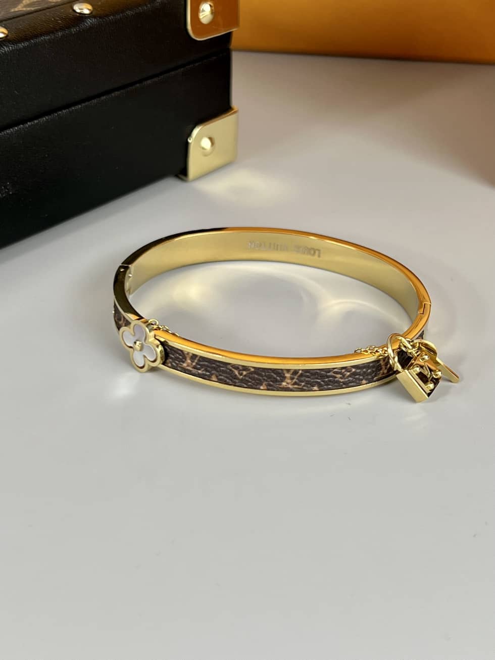 1:1 Louis Vuitton Bracelet Online