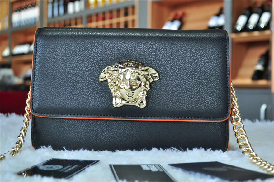 Versace AAA Quality Messenger Bags #597624