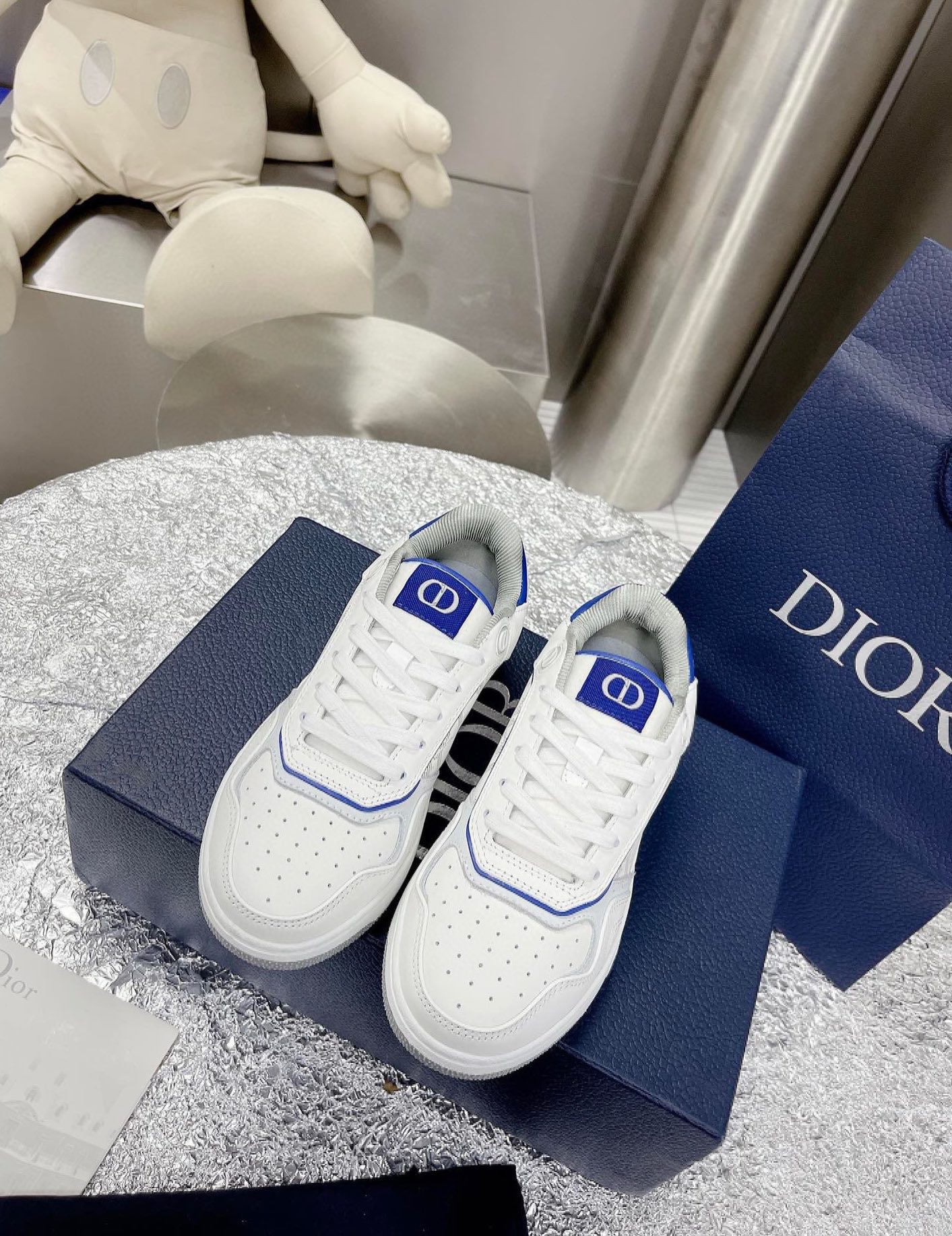 Dior shoes358