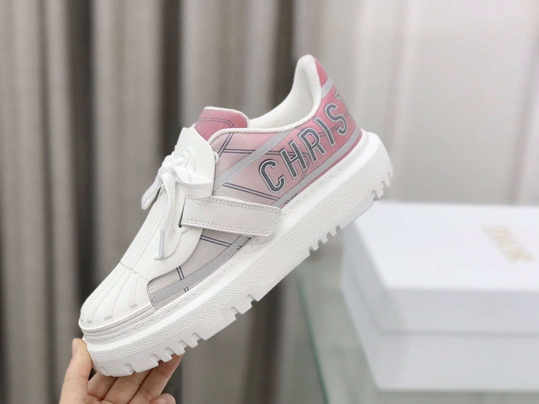 Dior shoes297