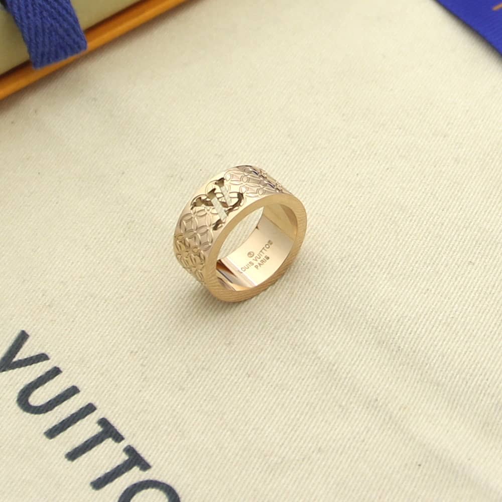 Replica Louis Vuitton Ring
