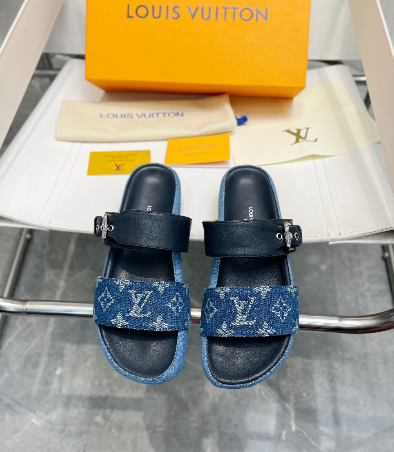 LV shoes66