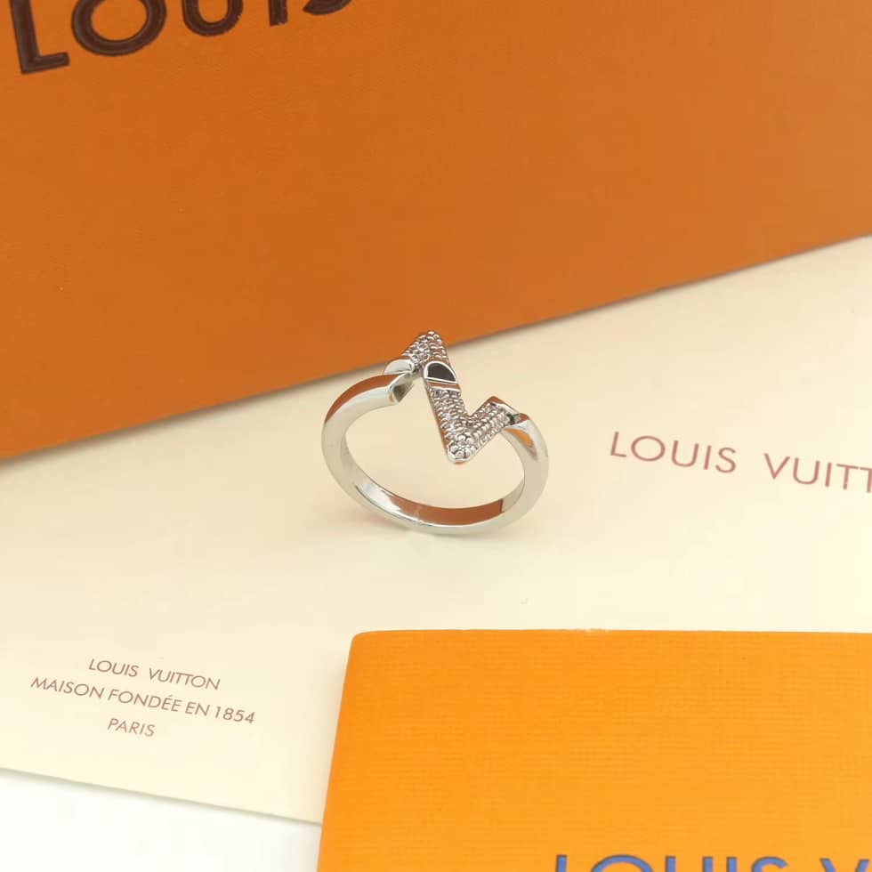 Wholesale Louis Vuitton AAA+ Ring