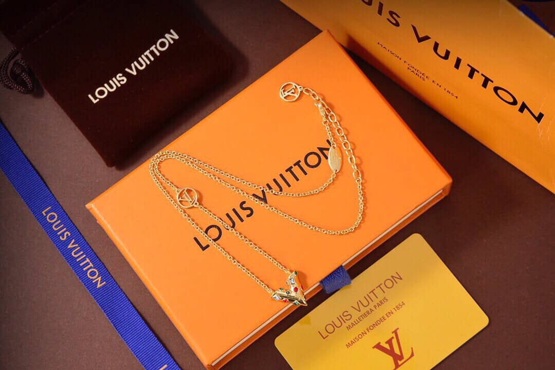 Luxury Louis Vuitton Classic AAA+ Necklace