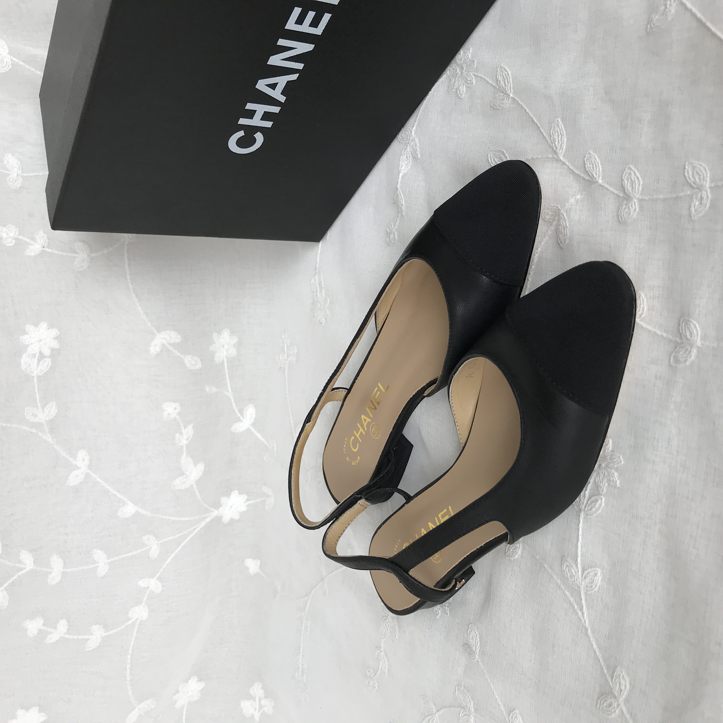 CC Flat sandals 433861