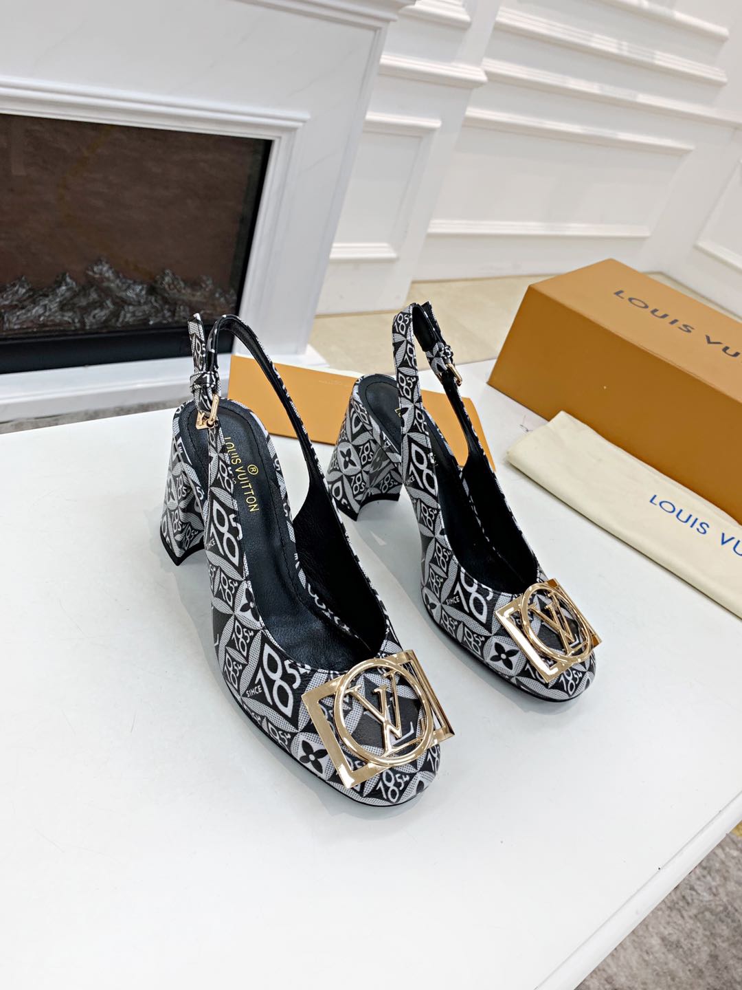 LV shoes98