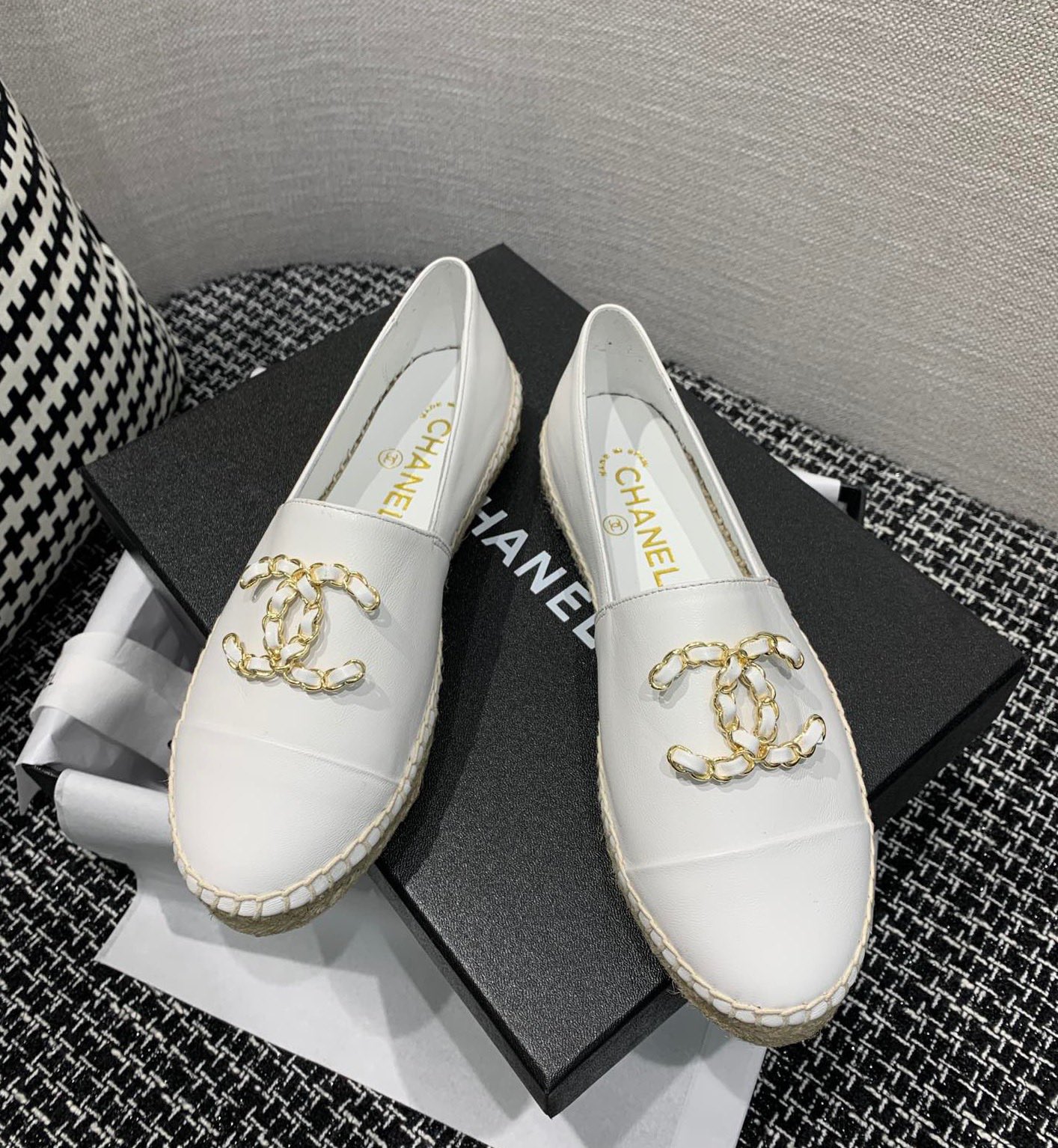 Chanel Shoes388