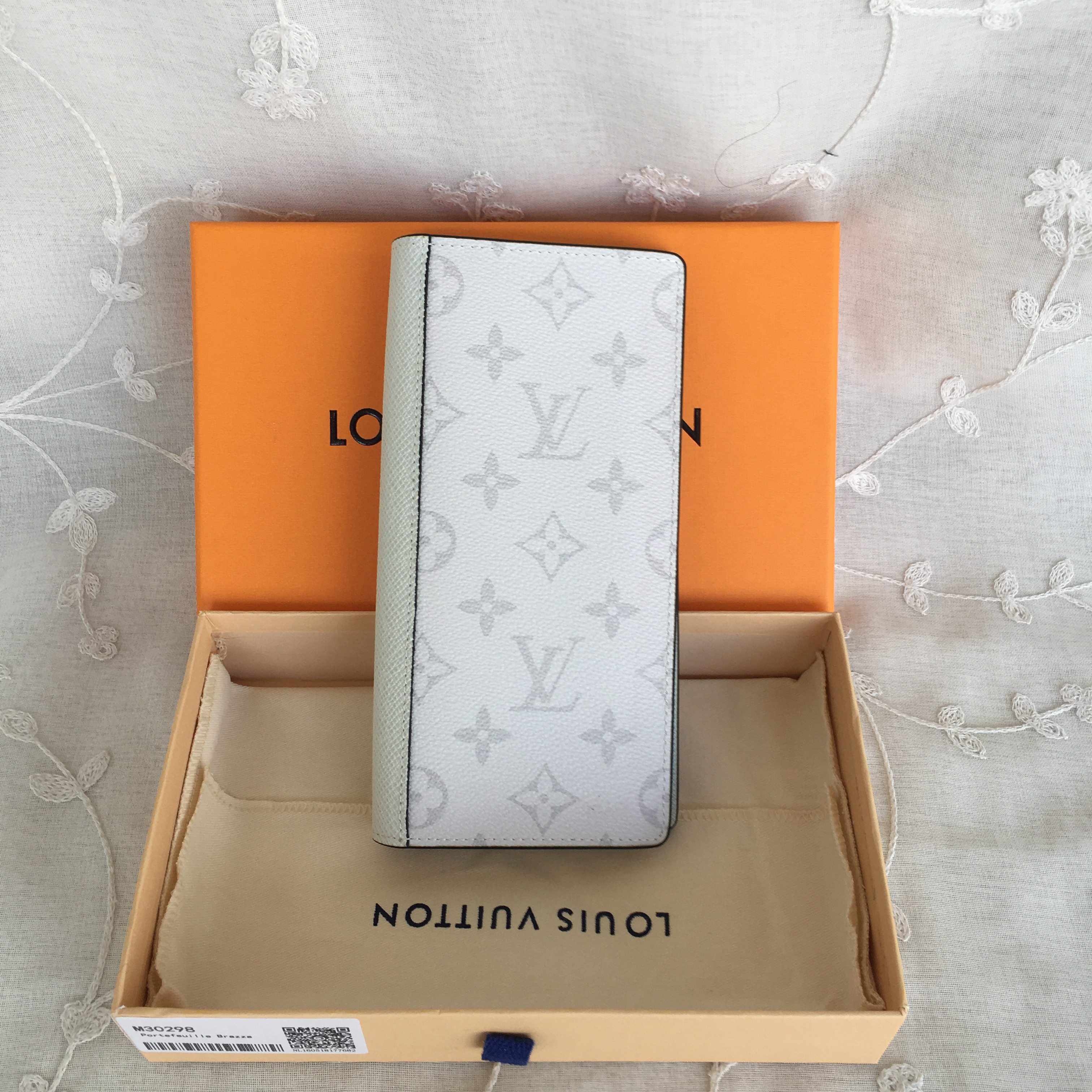 LV BRAZZA WALLET M30298