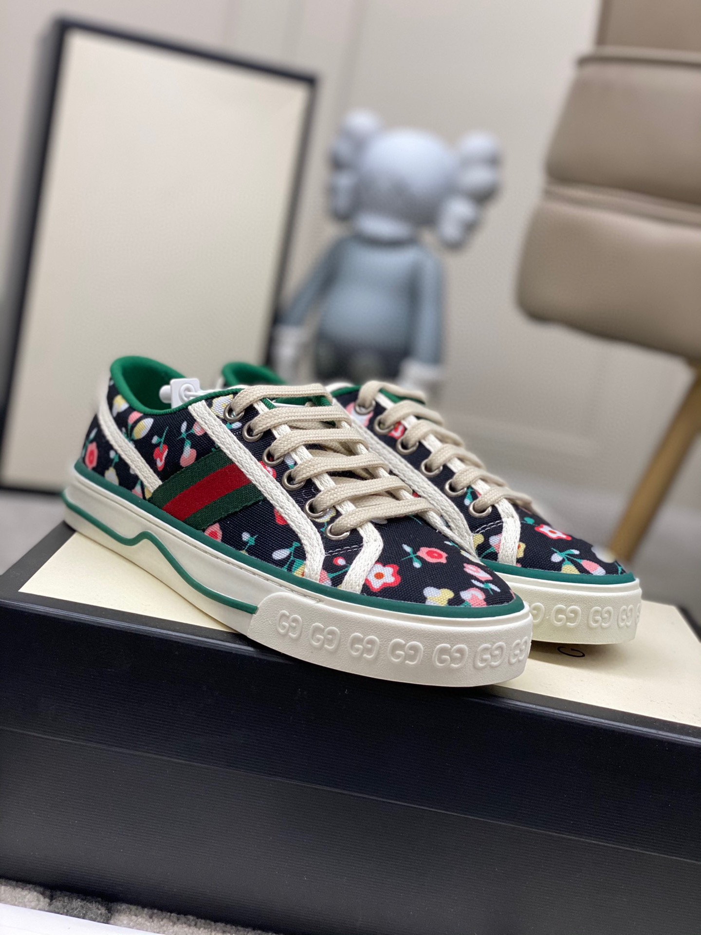 Gucci shoe194