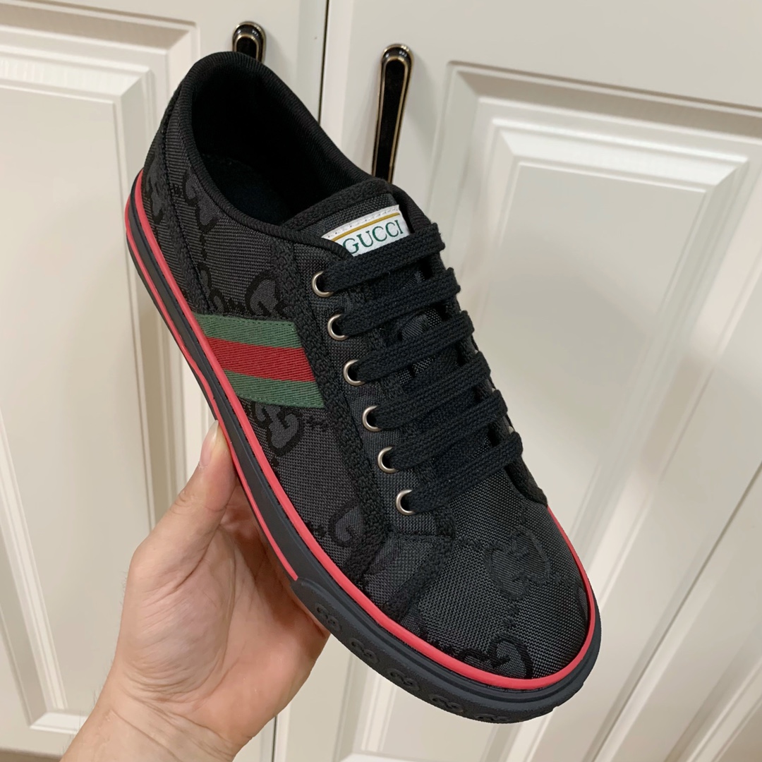 Gucci shoe95