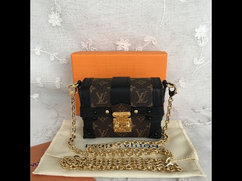 LV ESSENTIAL TRUNK M68566