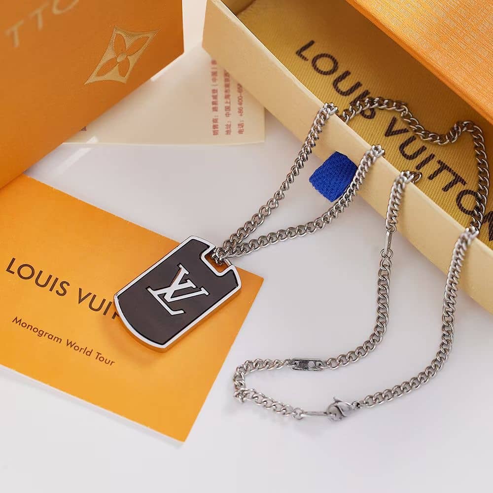 Louis Vuitton Best AAA Replica Necklace