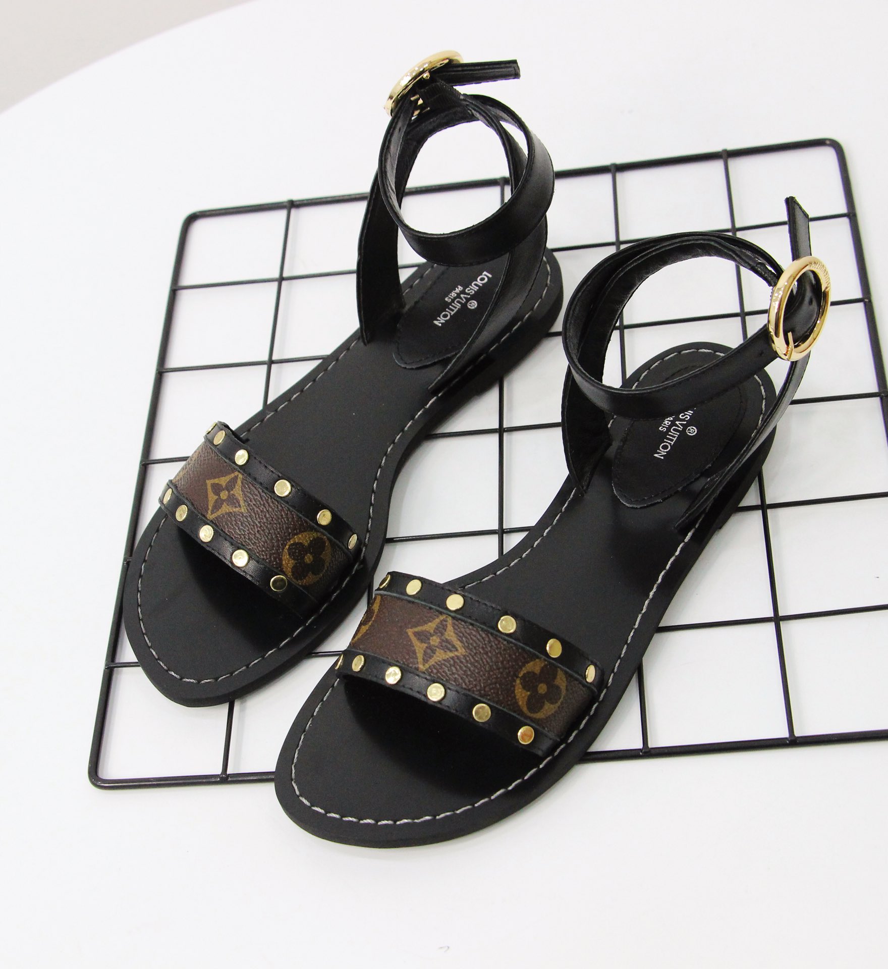 LV shoes125