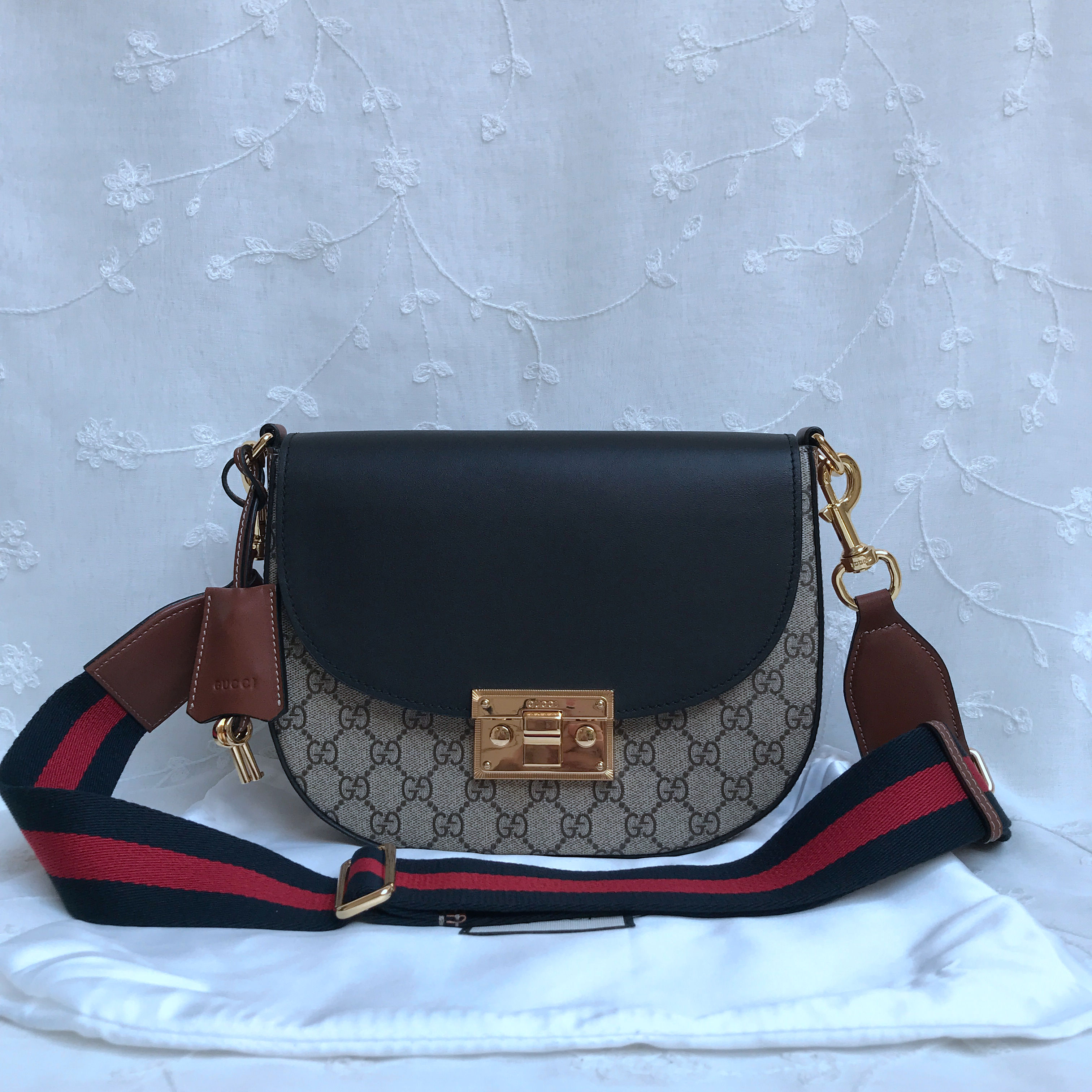 Gucci Padlock Medium shoulder bag 453189
