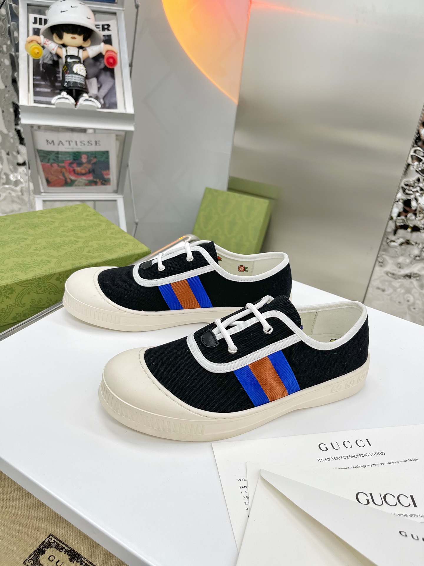 Gucci shoe174
