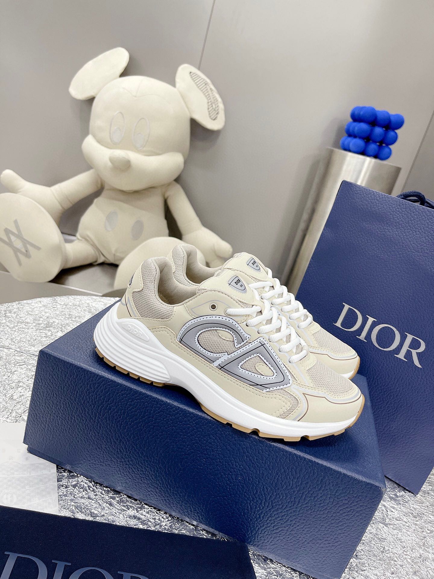 Dior shoes320