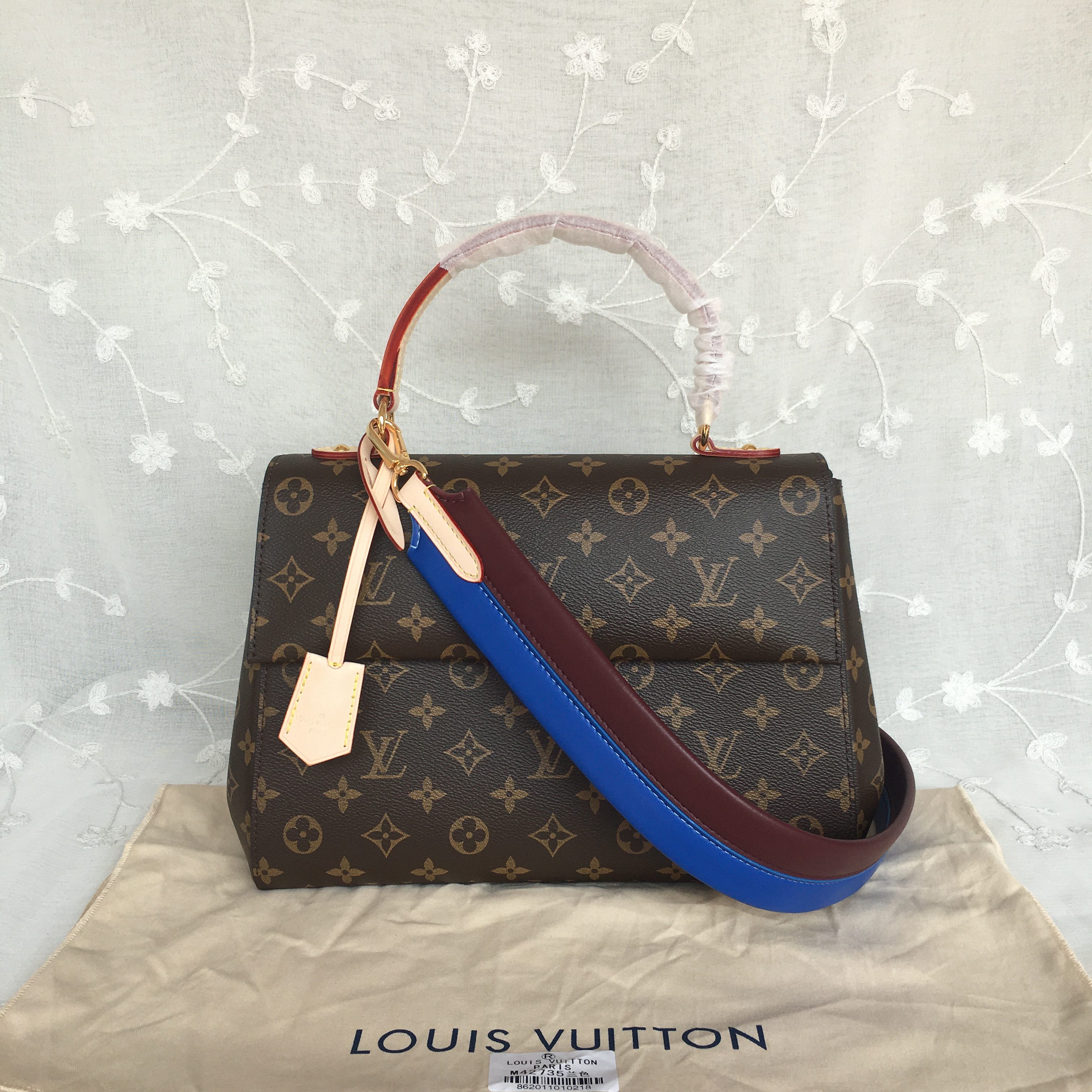 LV CLUNY MM M42735