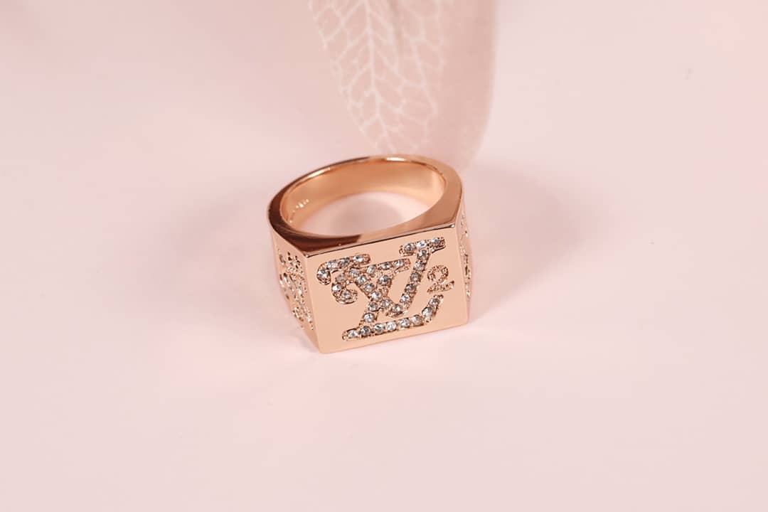 1:1 Louis Vuitton Ring Online