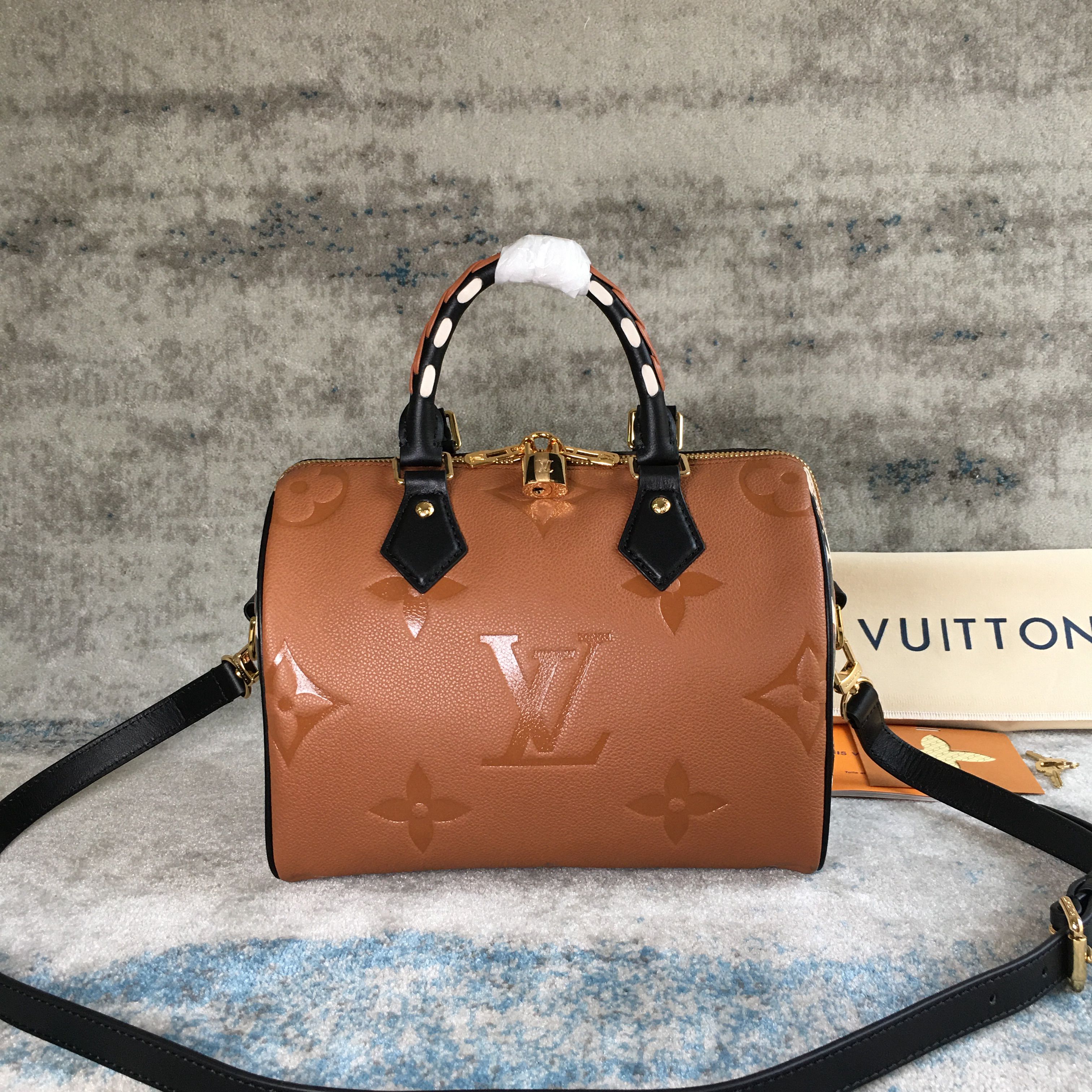 LV SPEEDY BANDOULIÈRE 25 M58524