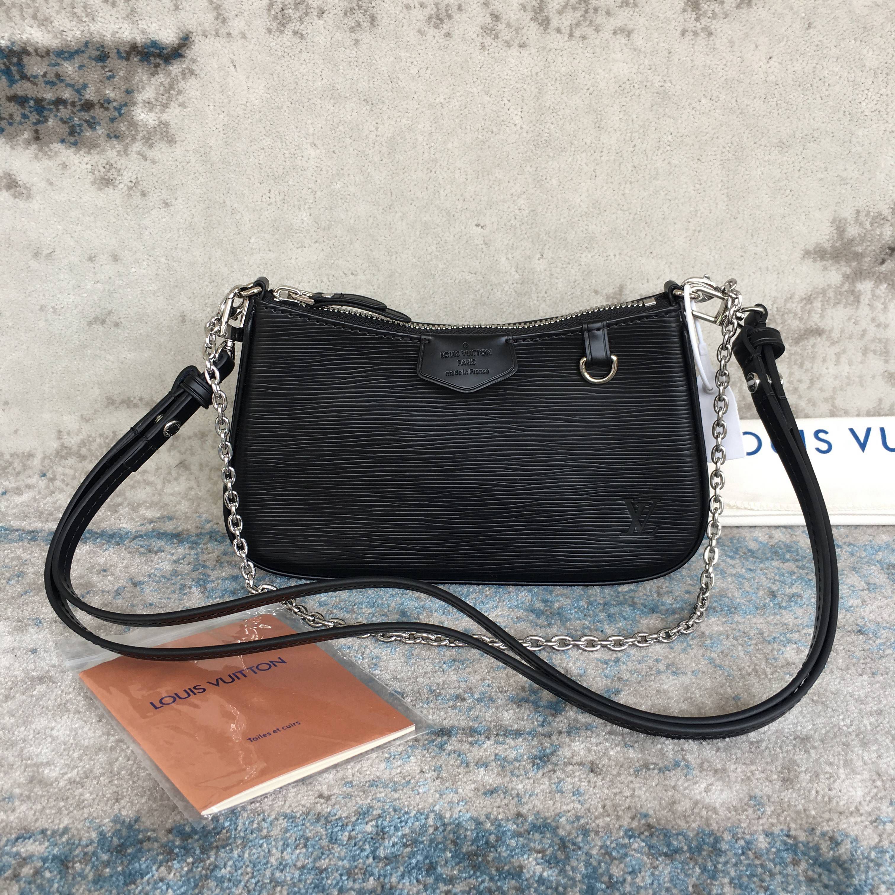 LV EASY POUCH ON STRAP M80471