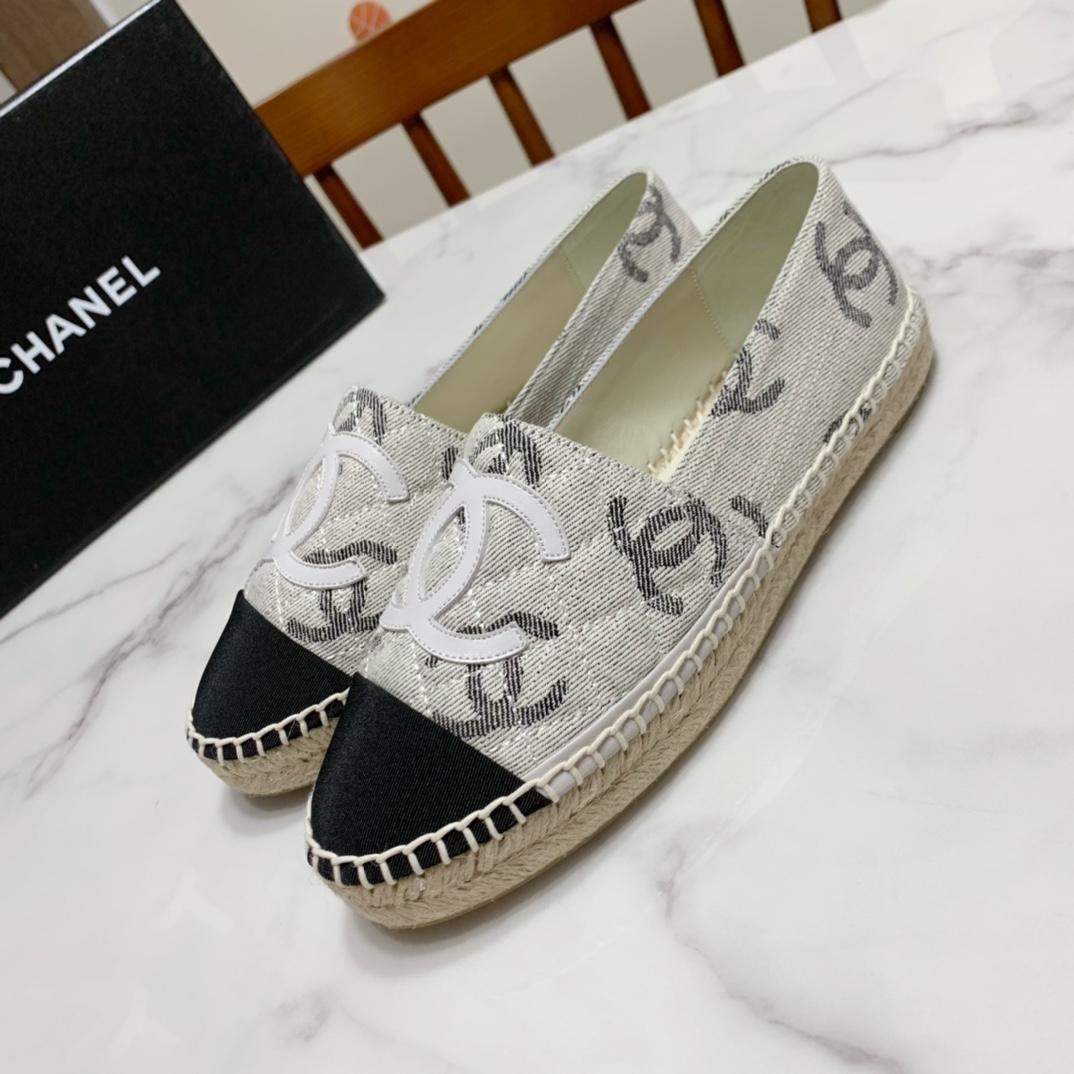Chanel Shoes376