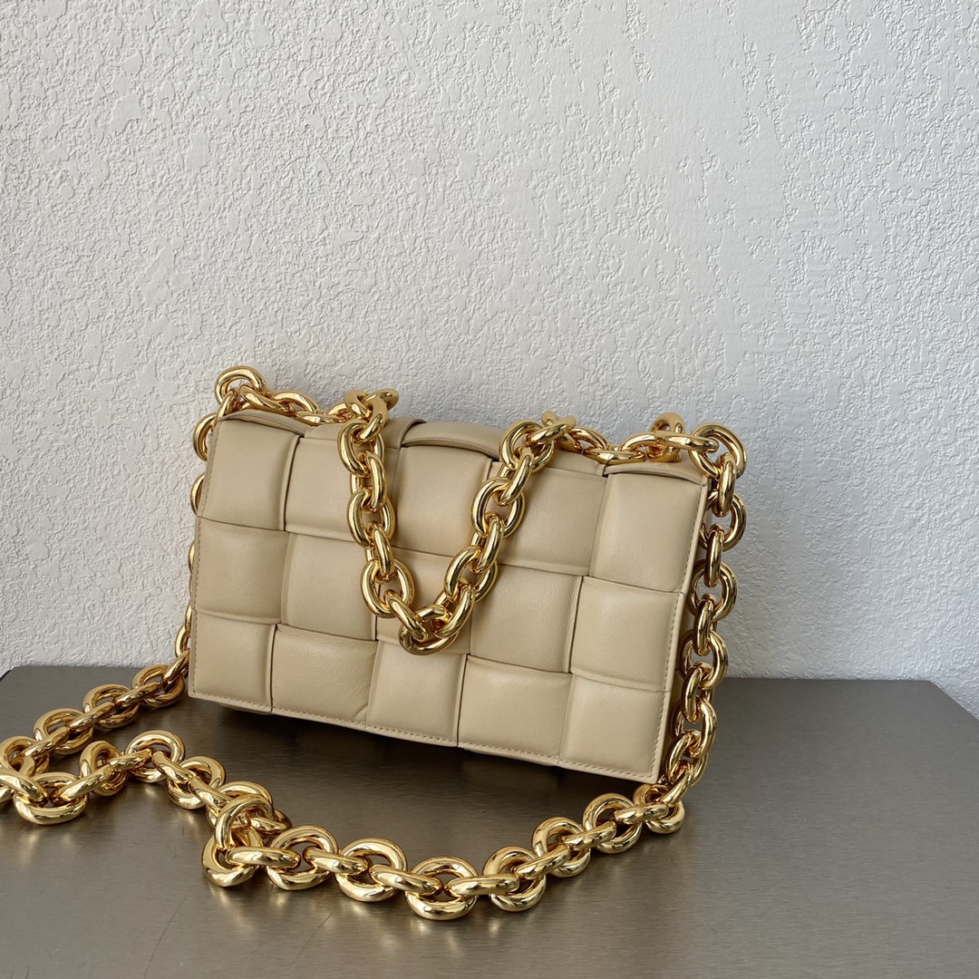 BOTTEGA VENETA THE CHAIN CASSETTE