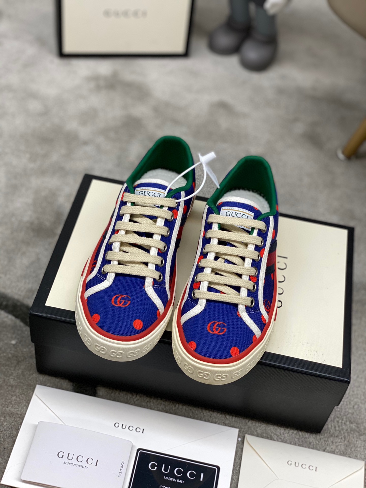 Gucci shoe212