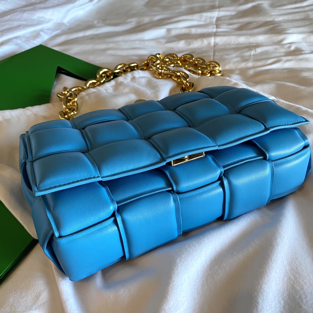 BOTTEGA VENETA THE CHAIN CASSETTE