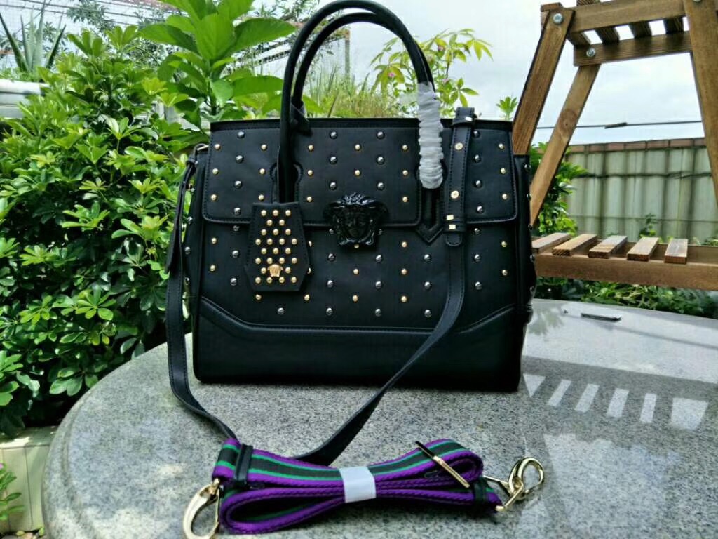 Versace AAA Quality Messenger Bags #631751