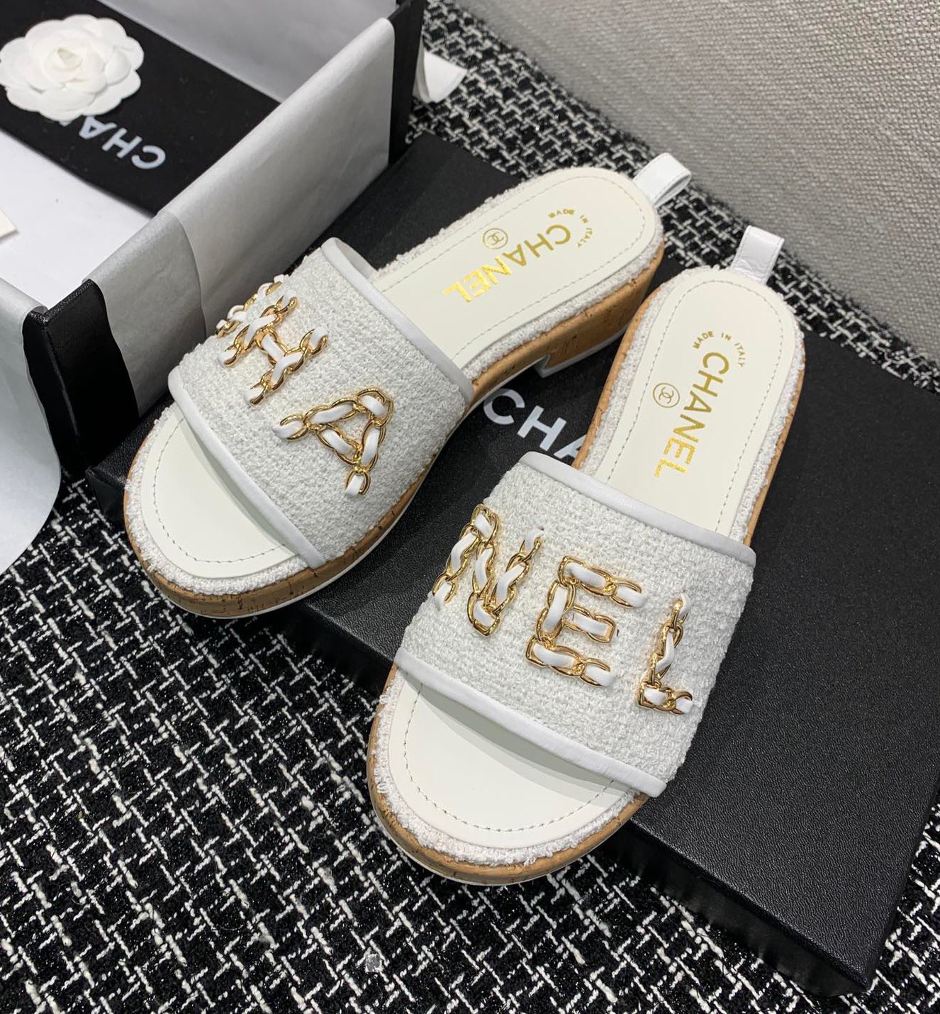 Chanel Shoes322