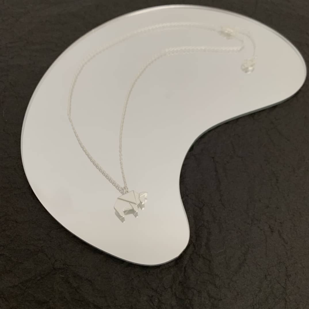 Wholesale Louis Vuitton Logo Necklace