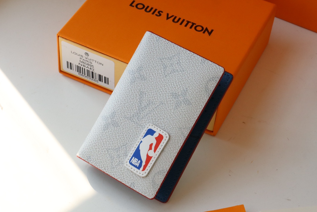 LV Wallet M60895