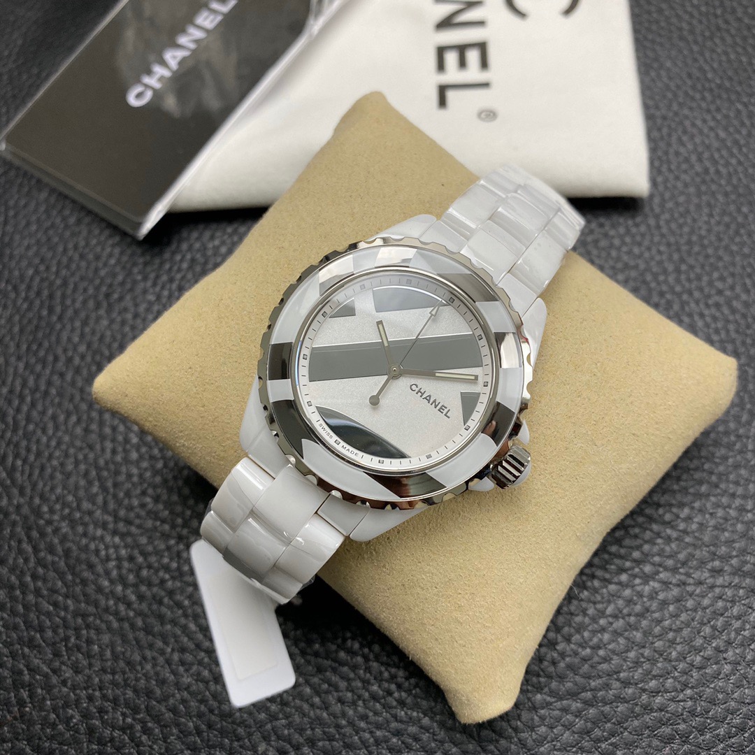 Chanel J12 series H5582 watch