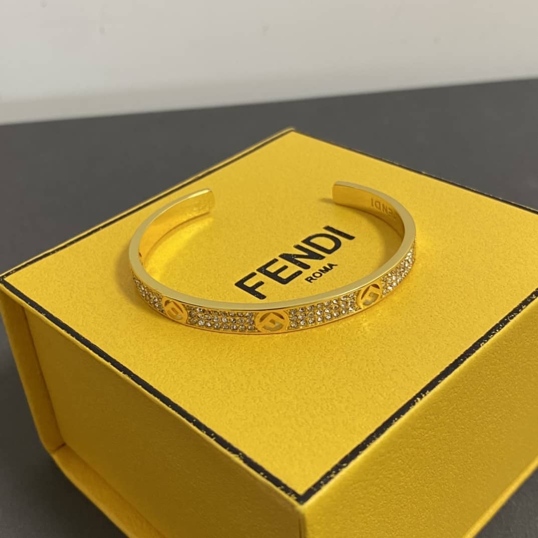 1:1 Fendi Bracelet Online